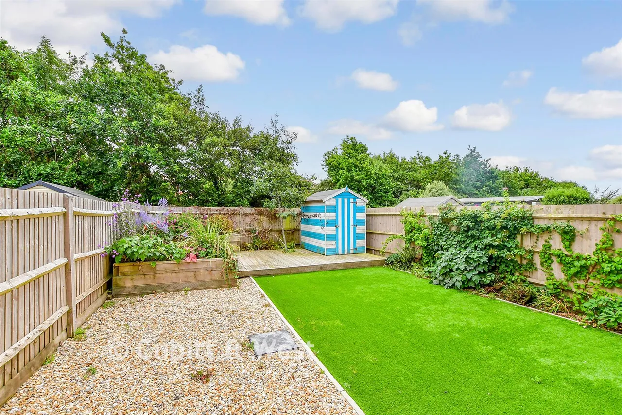 Maple Drive, Bracklesham Bay, PO20, photo 10