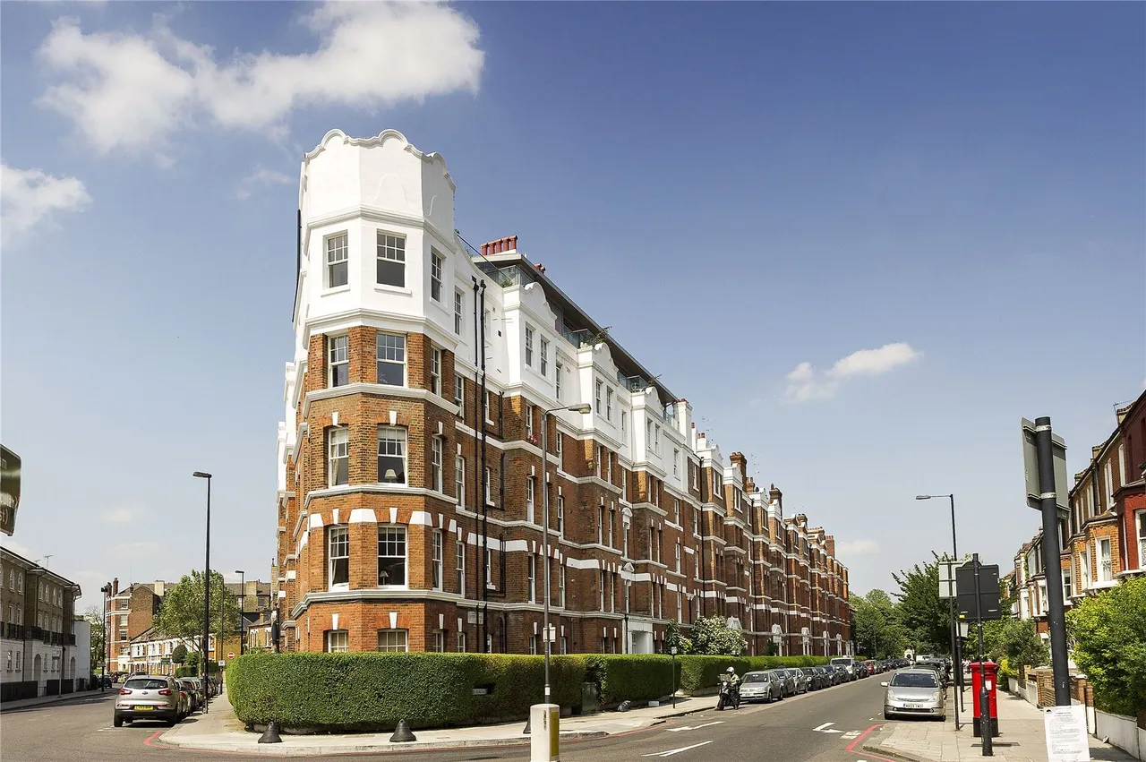 Cambridge Mansions, Cambridge Road, London, SW11, photo 4