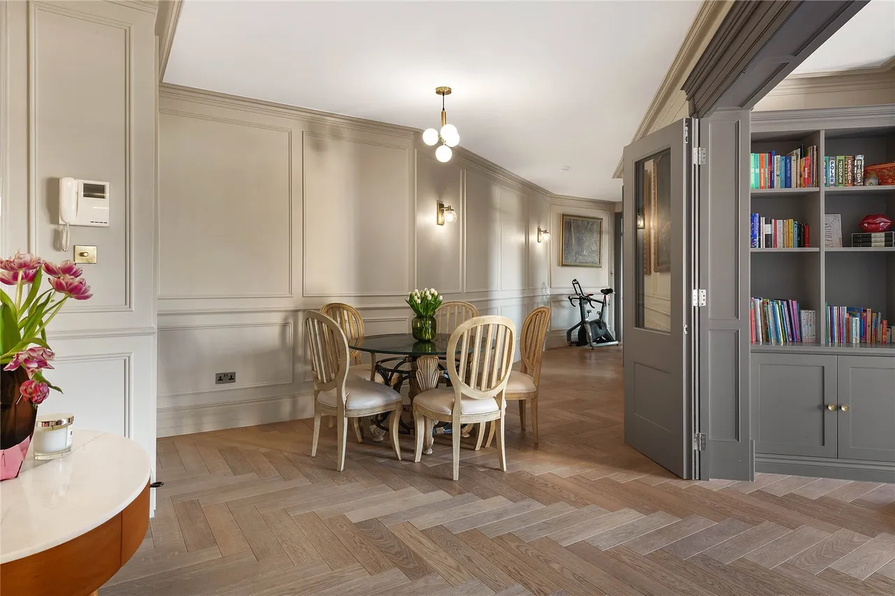 Cambridge Mansions, Cambridge Road, London, SW11, photo 3