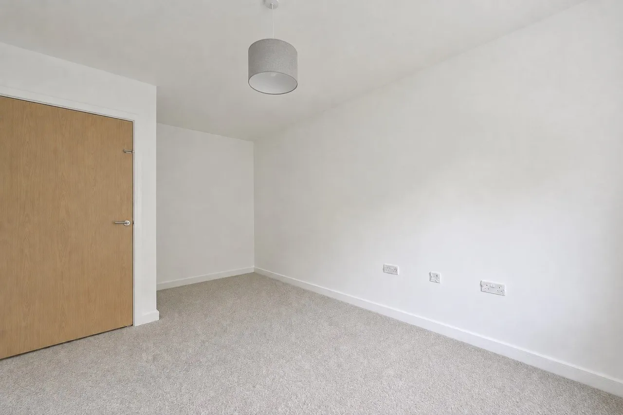 12 Timothy Place, Pool Close, West Molesey, photo 8