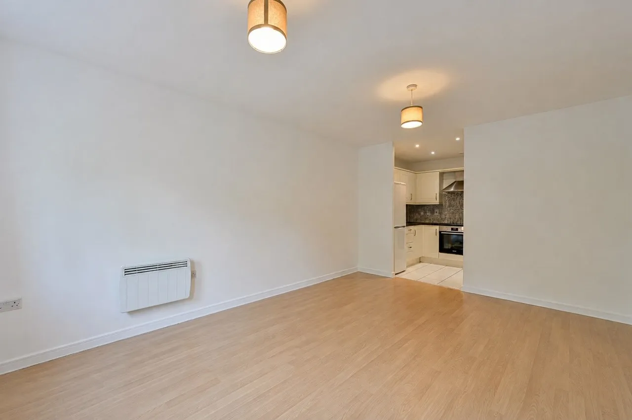 12 Timothy Place, Pool Close, West Molesey, photo 5