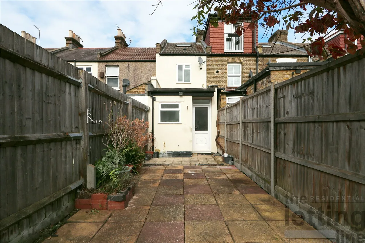 Gordon Road, Enfield, Middlesex, EN2 0PY, photo 11