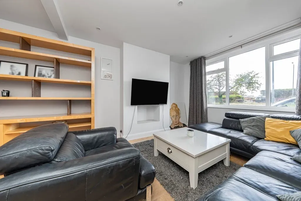 Oxford Gardens, Denham, UB9, photo 7