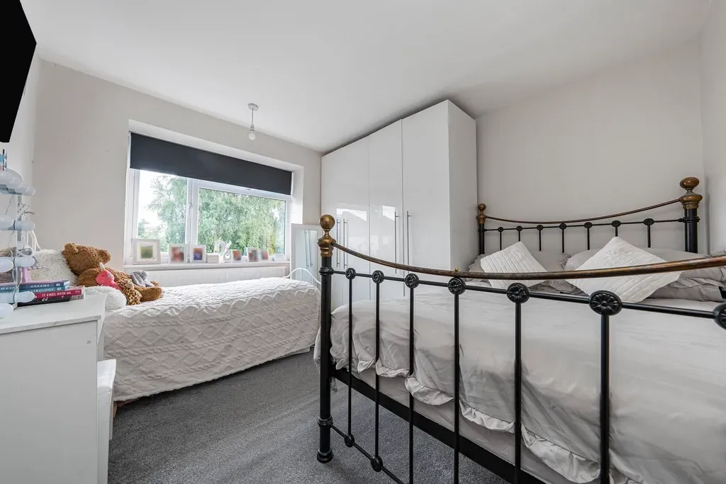 Oxford Gardens, Denham, UB9, photo 35
