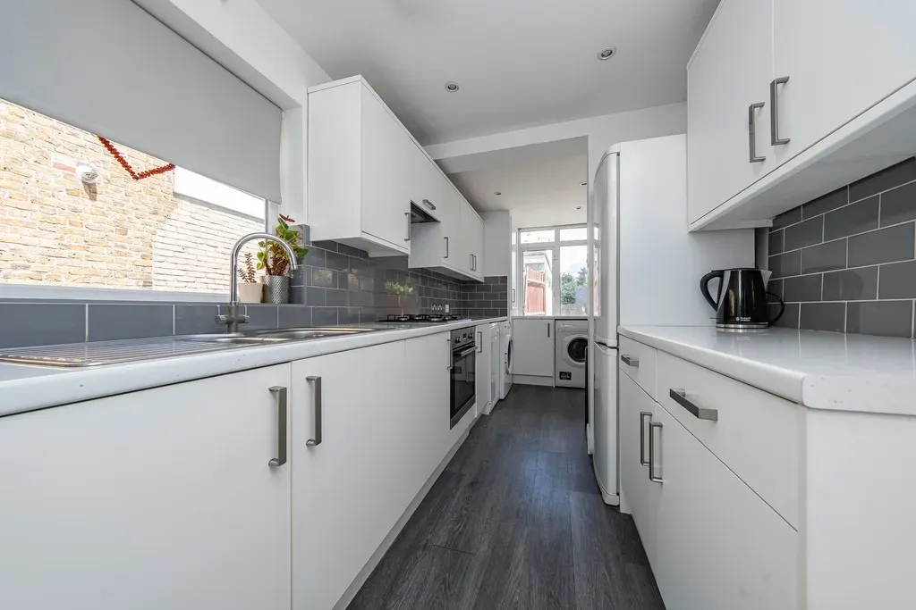 Oxford Gardens, Denham, UB9, photo 37