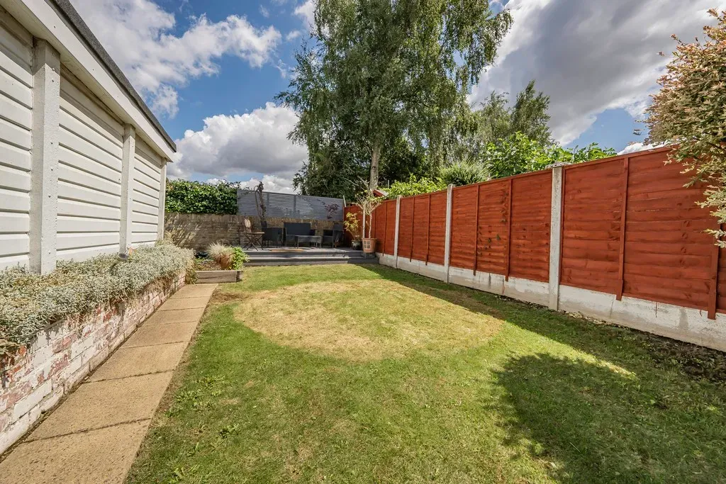 Oxford Gardens, Denham, UB9, photo 14