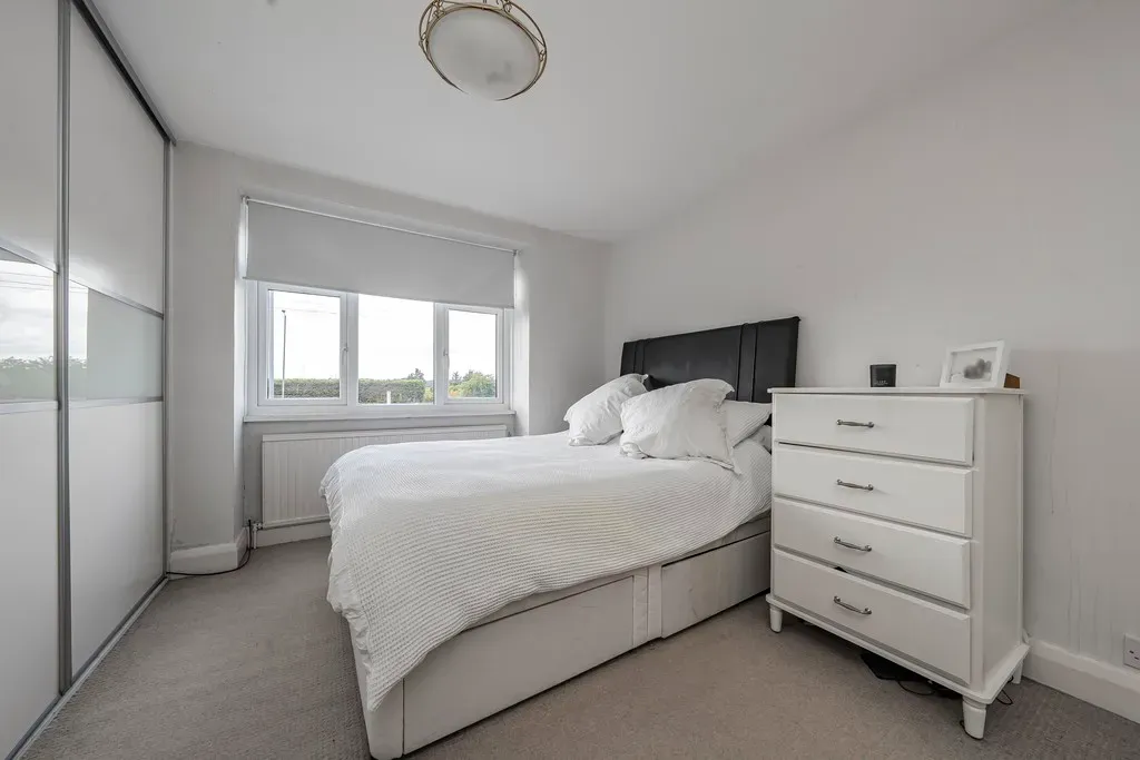 Oxford Gardens, Denham, UB9, photo 5