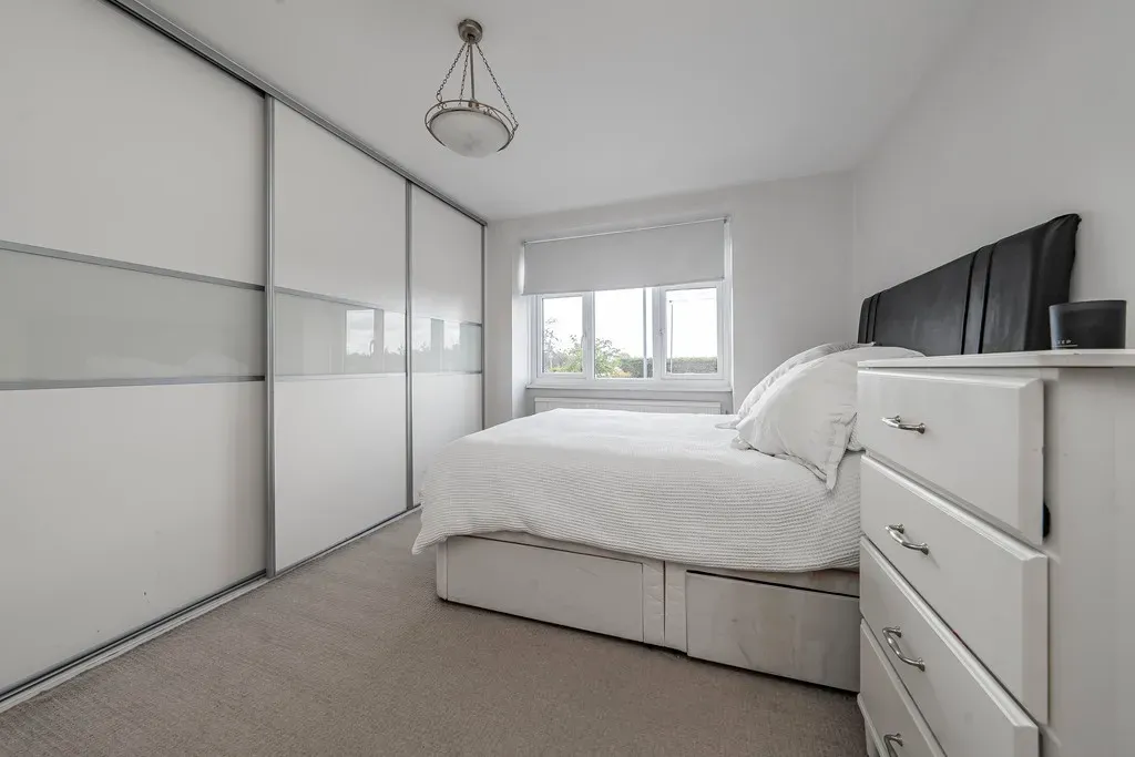 Oxford Gardens, Denham, UB9, photo 13
