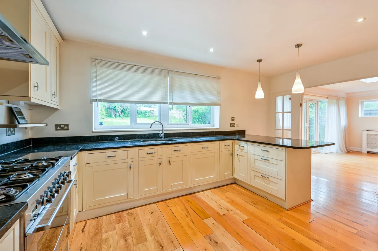 New Malden, KT3, photo 4