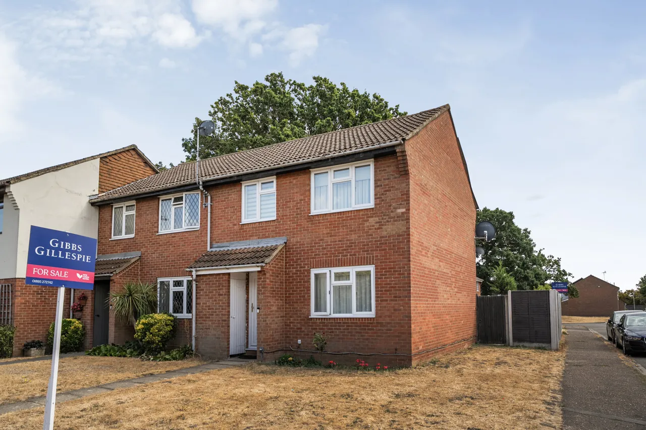 Brambles Farm Drive, Hillingdon, UB10, photo 14