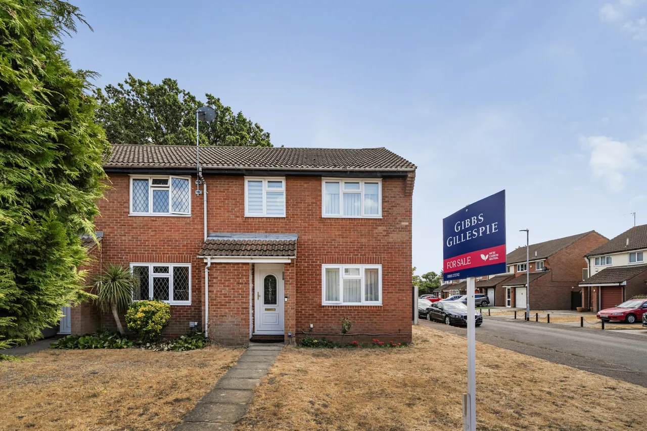 3 bed house for sale, Brambles Farm Drive, Hillingdon, UB10