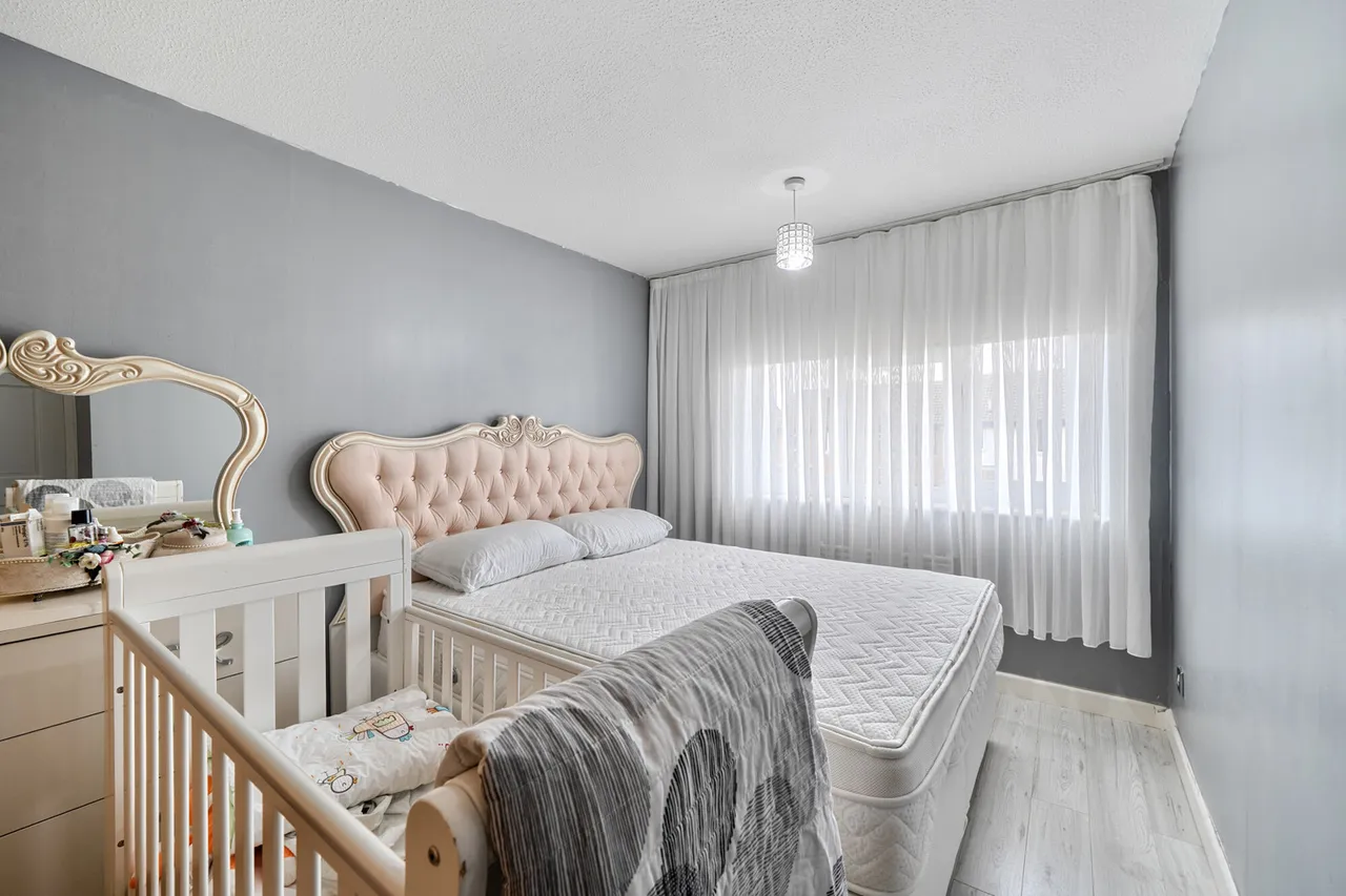 Brambles Farm Drive, Hillingdon, UB10, photo 13