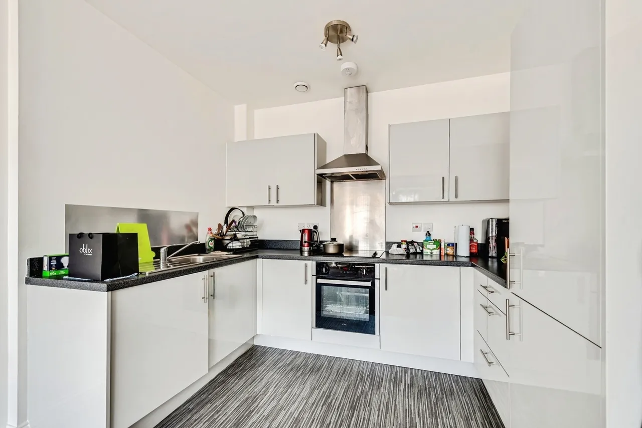 Farnsby Street, Swindon, Wiltshire, SN1, photo 2