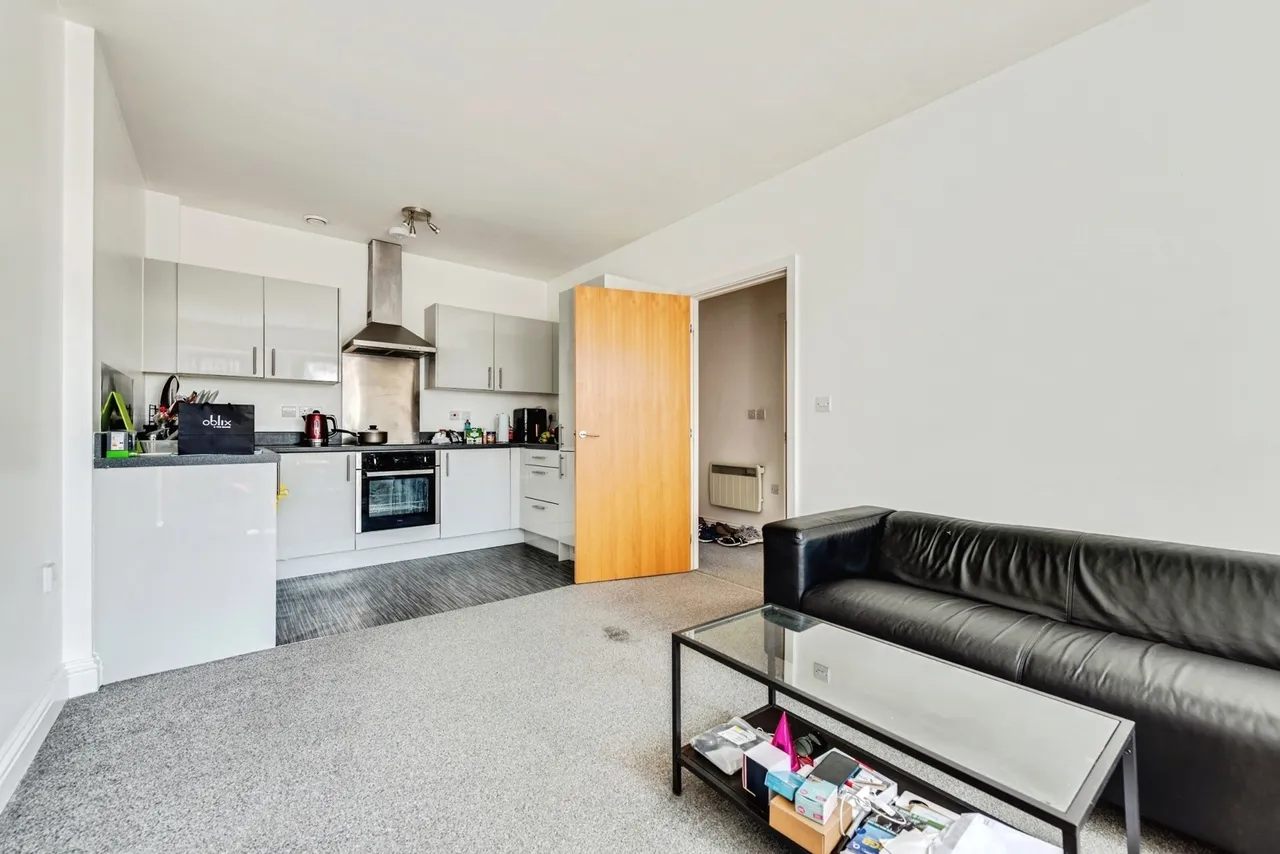 Farnsby Street, Swindon, Wiltshire, SN1, photo 5