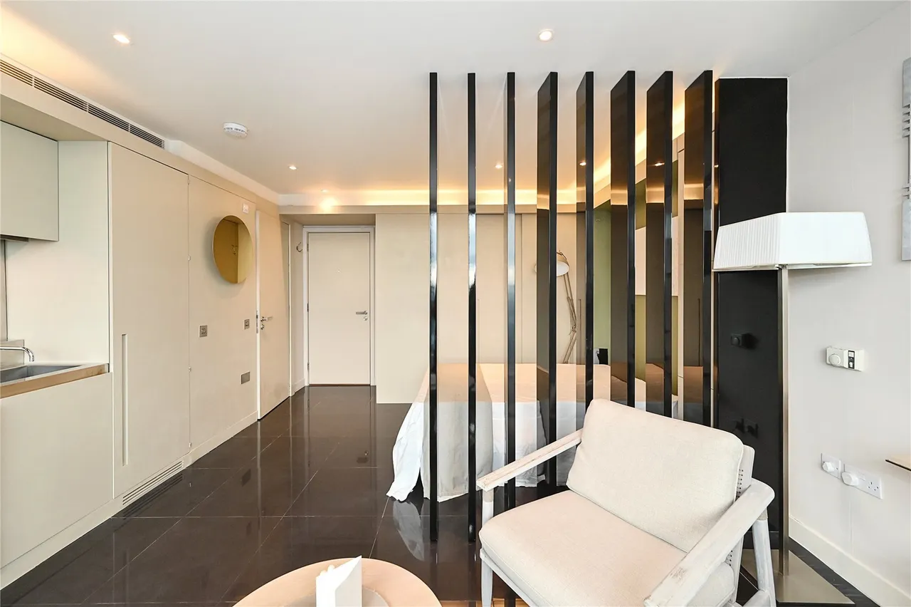 Pan Peninsula Square, London, E14, photo 11