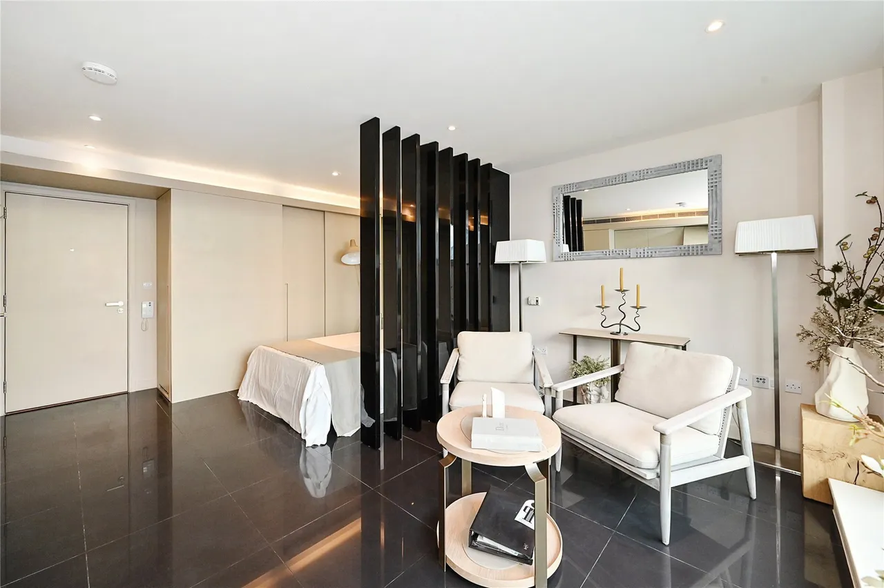 Pan Peninsula Square, London, E14, photo 5