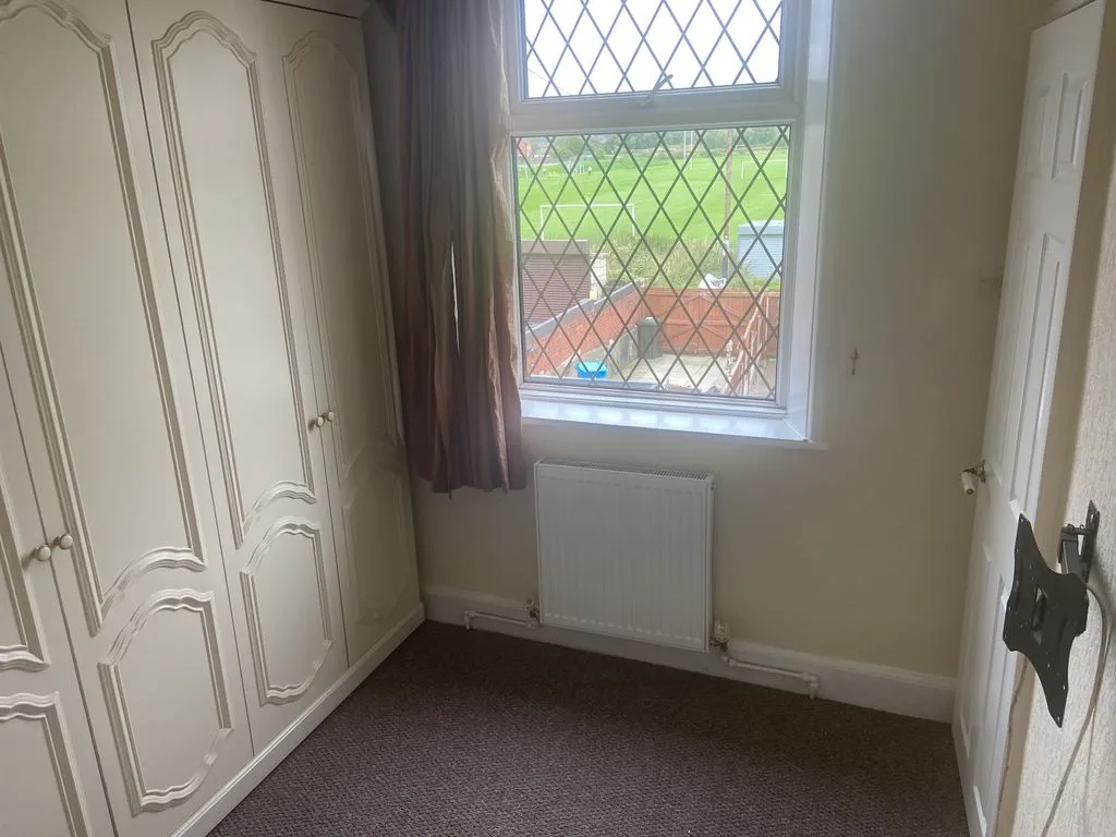 Rochdale Road, Firgrove, OL16, photo 11