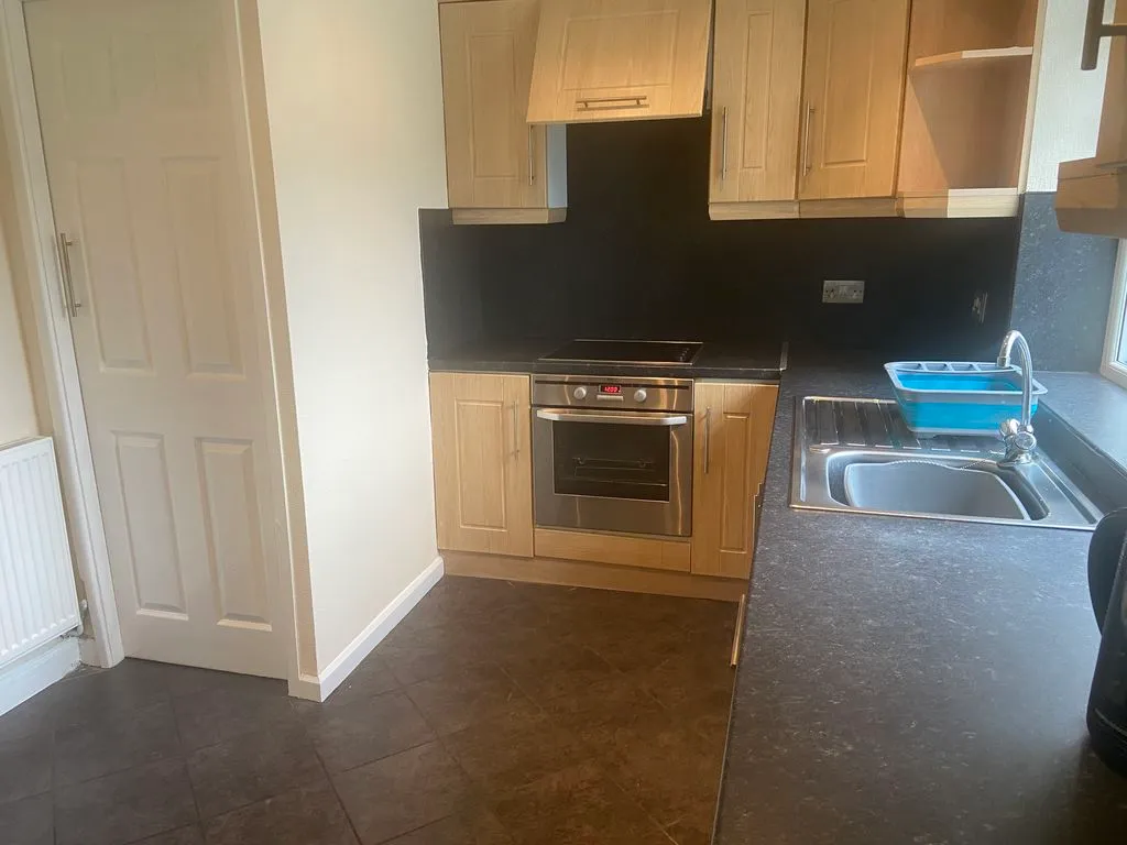 Rochdale Road, Firgrove, OL16, photo 4