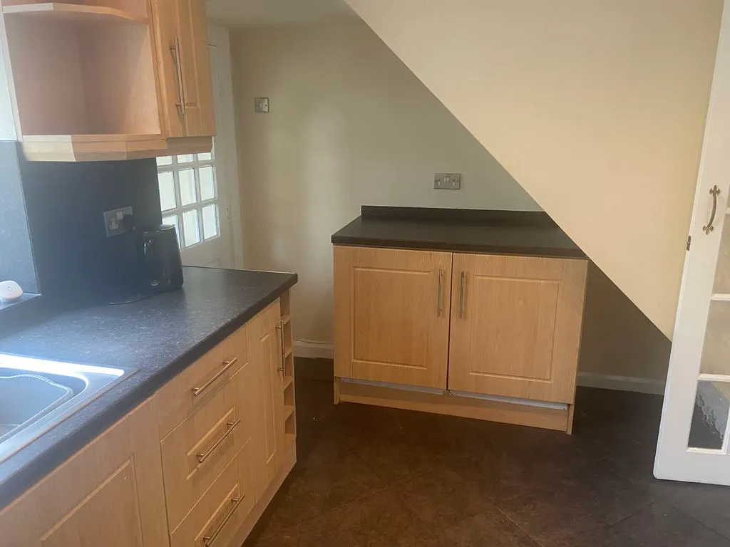 Rochdale Road, Firgrove, OL16, photo 6