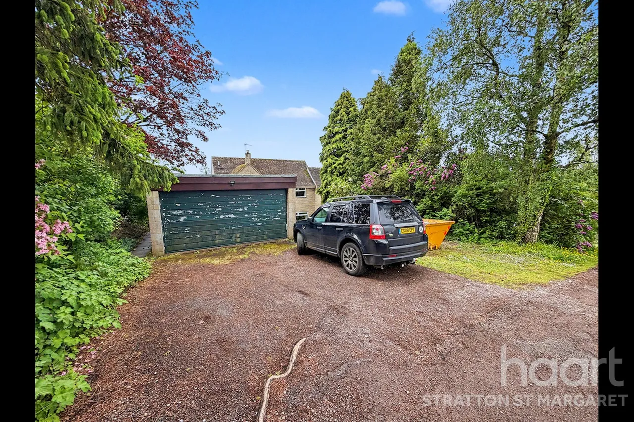 Churn Hill, Cirencester, GL7, photo 15