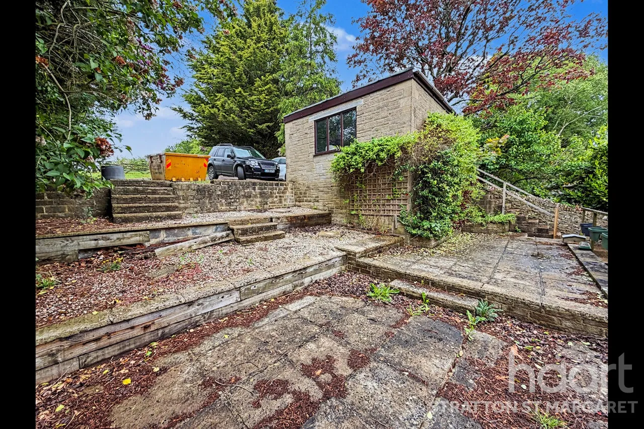 Churn Hill, Cirencester, GL7, photo 9