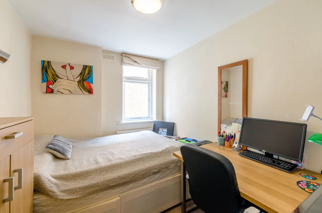 Flat 4, 54 Fitzjohns Avenue, London, photo 5