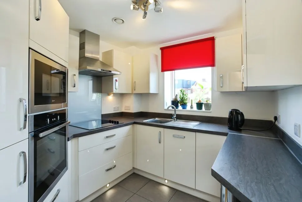 St. Johns Road, Tunbridge Wells, Kent, TN4, photo 3