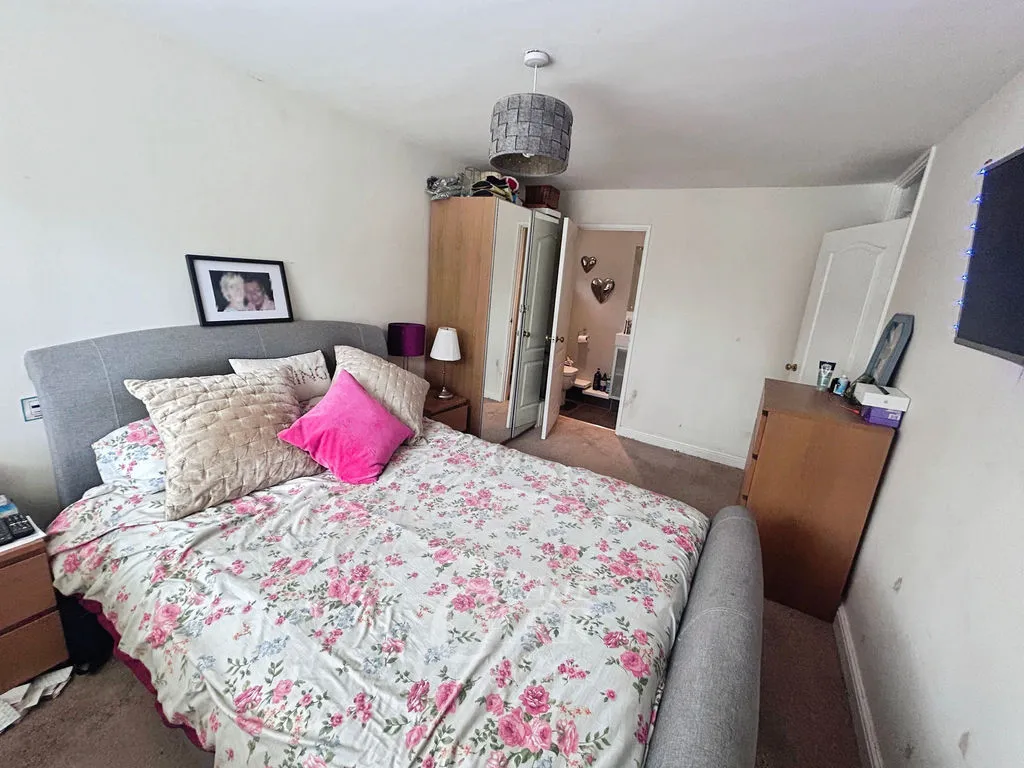 Kingsdown Avenue, Great Barr, B42, photo 16