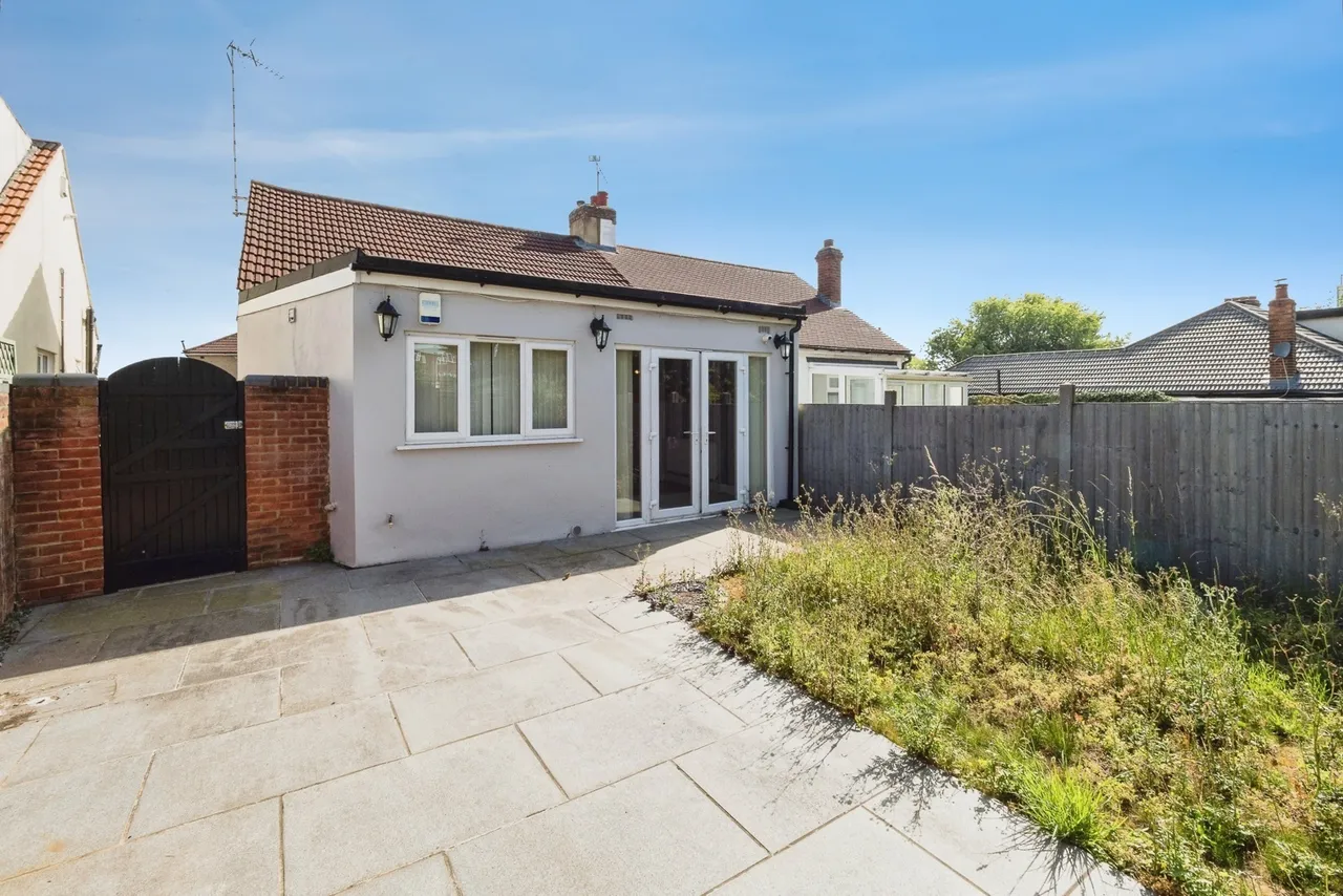 Victor Gardens, Hornchurch, Essex, RM12, photo 15