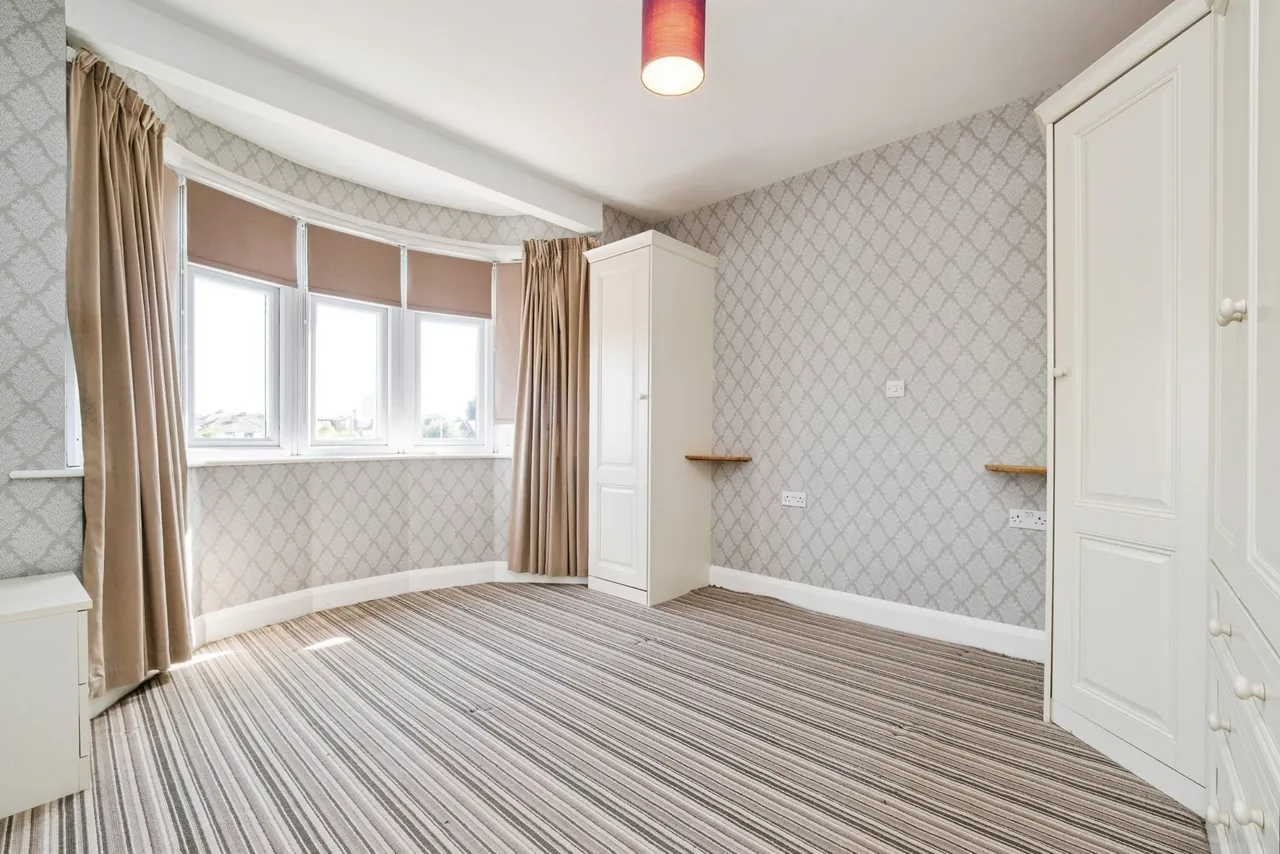 Victor Gardens, Hornchurch, Essex, RM12, photo 11
