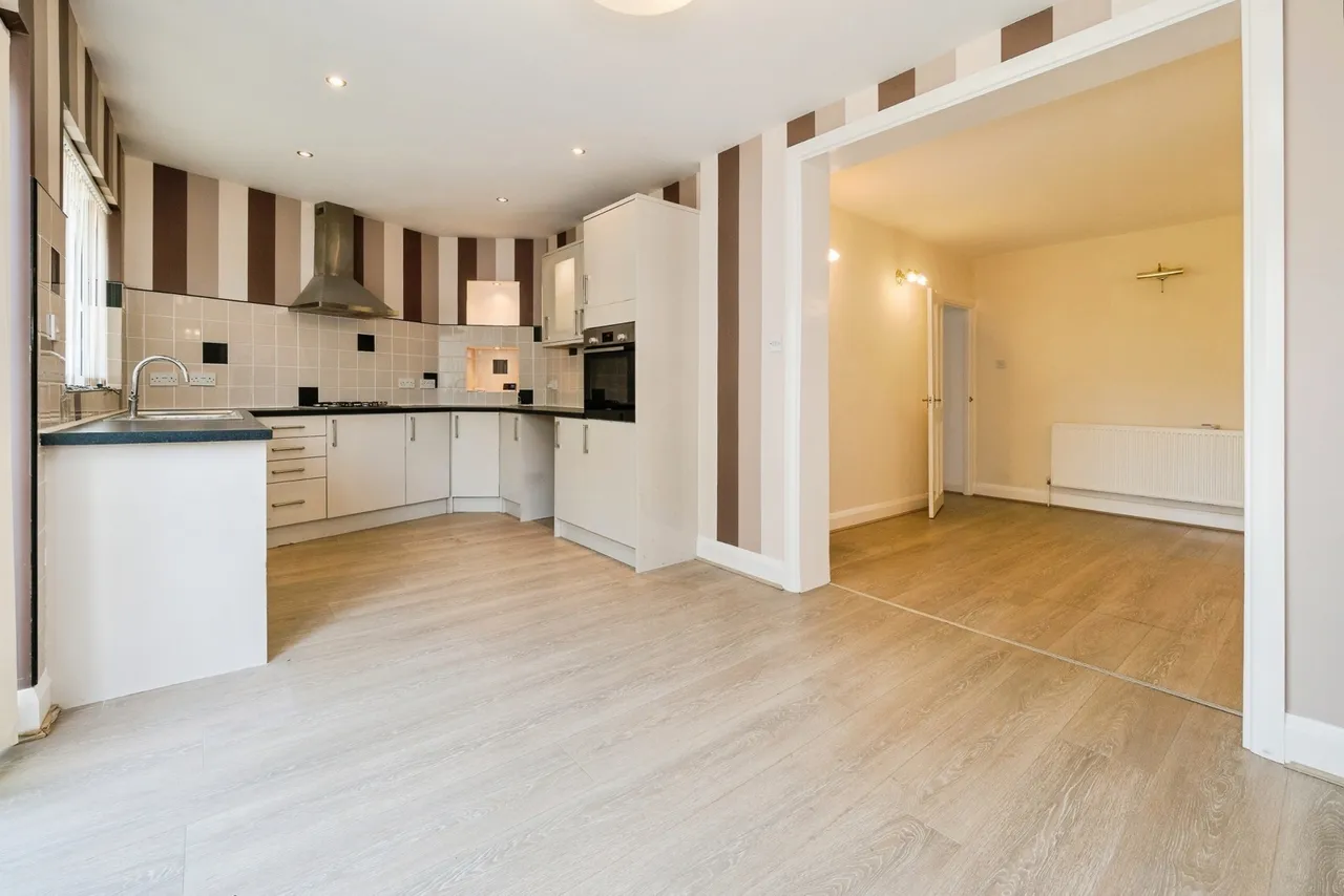 Victor Gardens, Hornchurch, Essex, RM12, photo 4