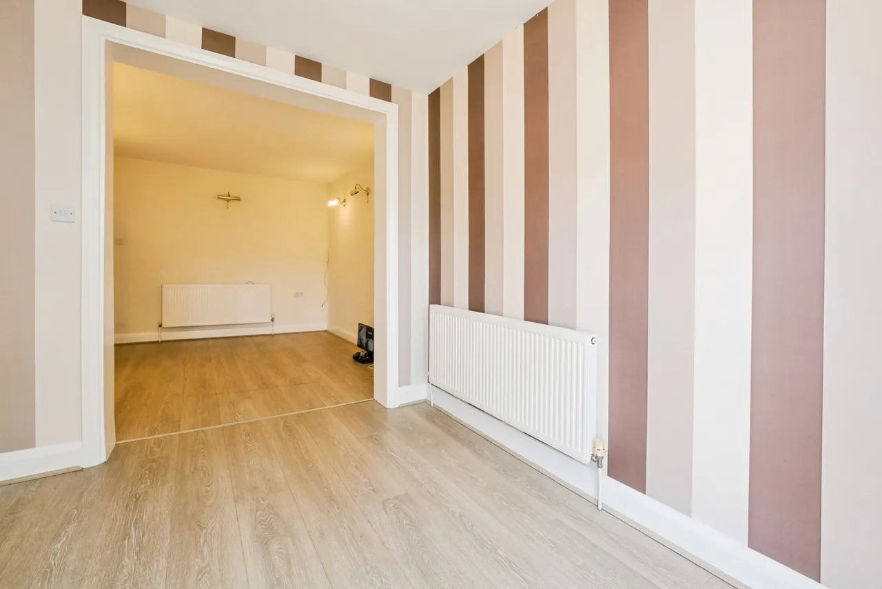 Victor Gardens, Hornchurch, Essex, RM12, photo 6