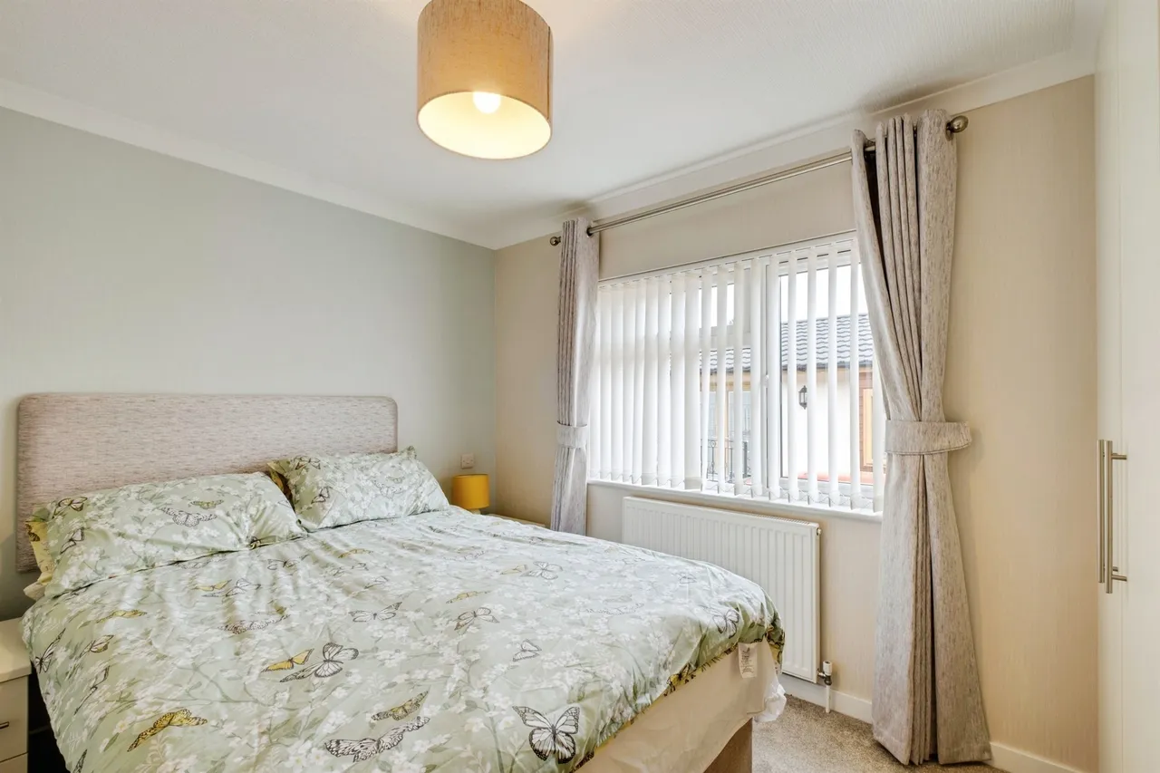 Maple Walk, Matchams, BH24, photo 9