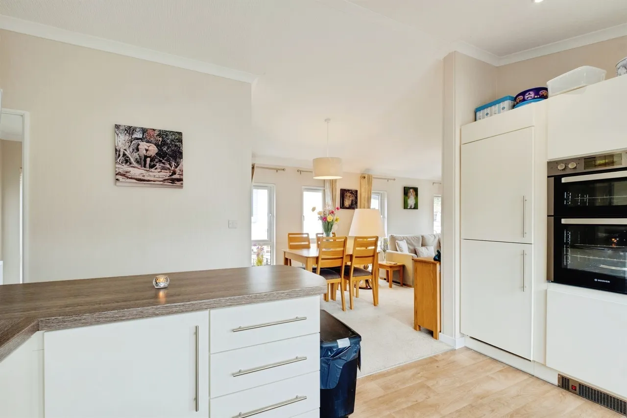 Maple Walk, Matchams, BH24, photo 7
