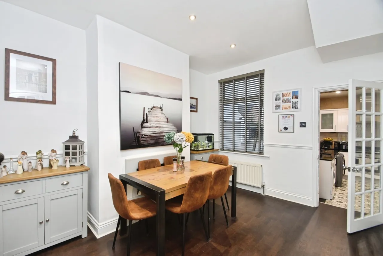 4 bed house for sale — Regent Place, Starbeck, Harrogate, North Yorkshire, HG1