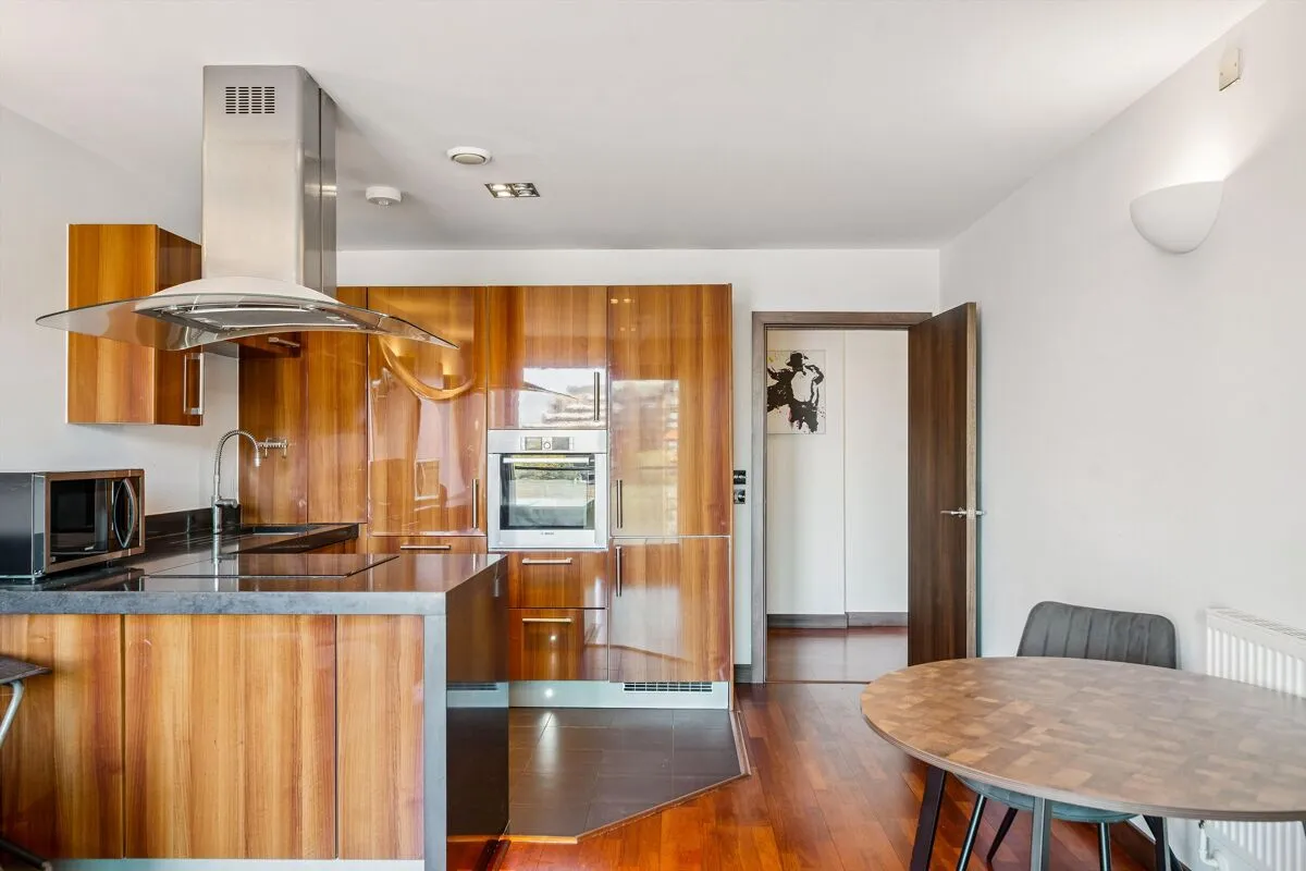 Vicentia Court, London, SW11, photo 7
