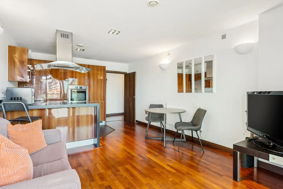 Vicentia Court, London, SW11, photo 6