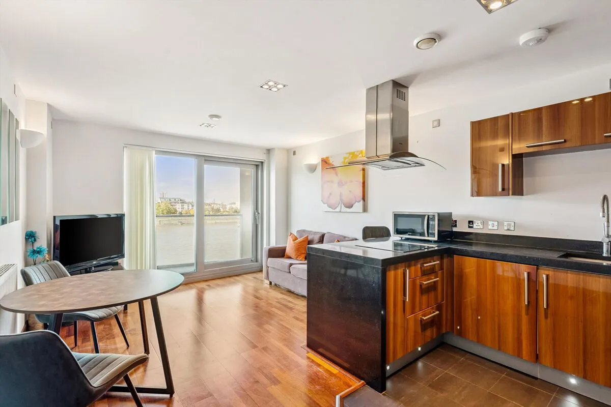 Vicentia Court, London, SW11, photo 3