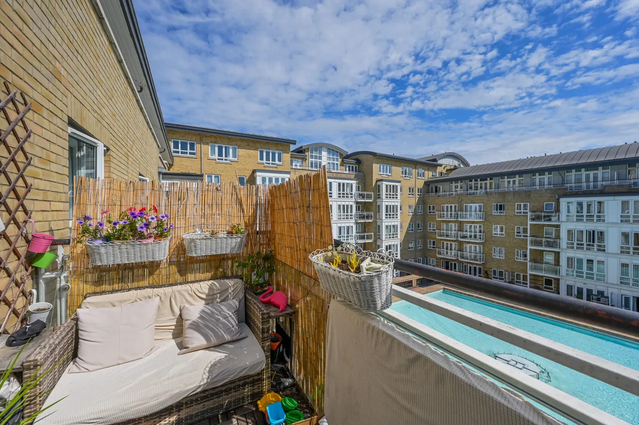 167 St Davids Square, London, photo 8