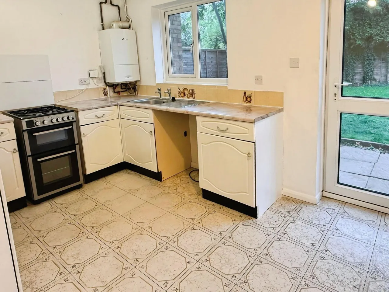Larchwood Close, Leicester, LE2, photo 6
