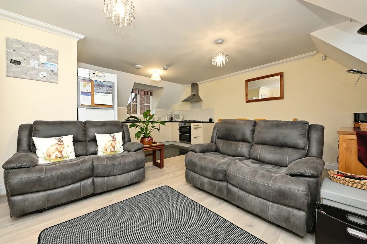 2 bed flat for sale, Tapping Close, Snettisham, PE31