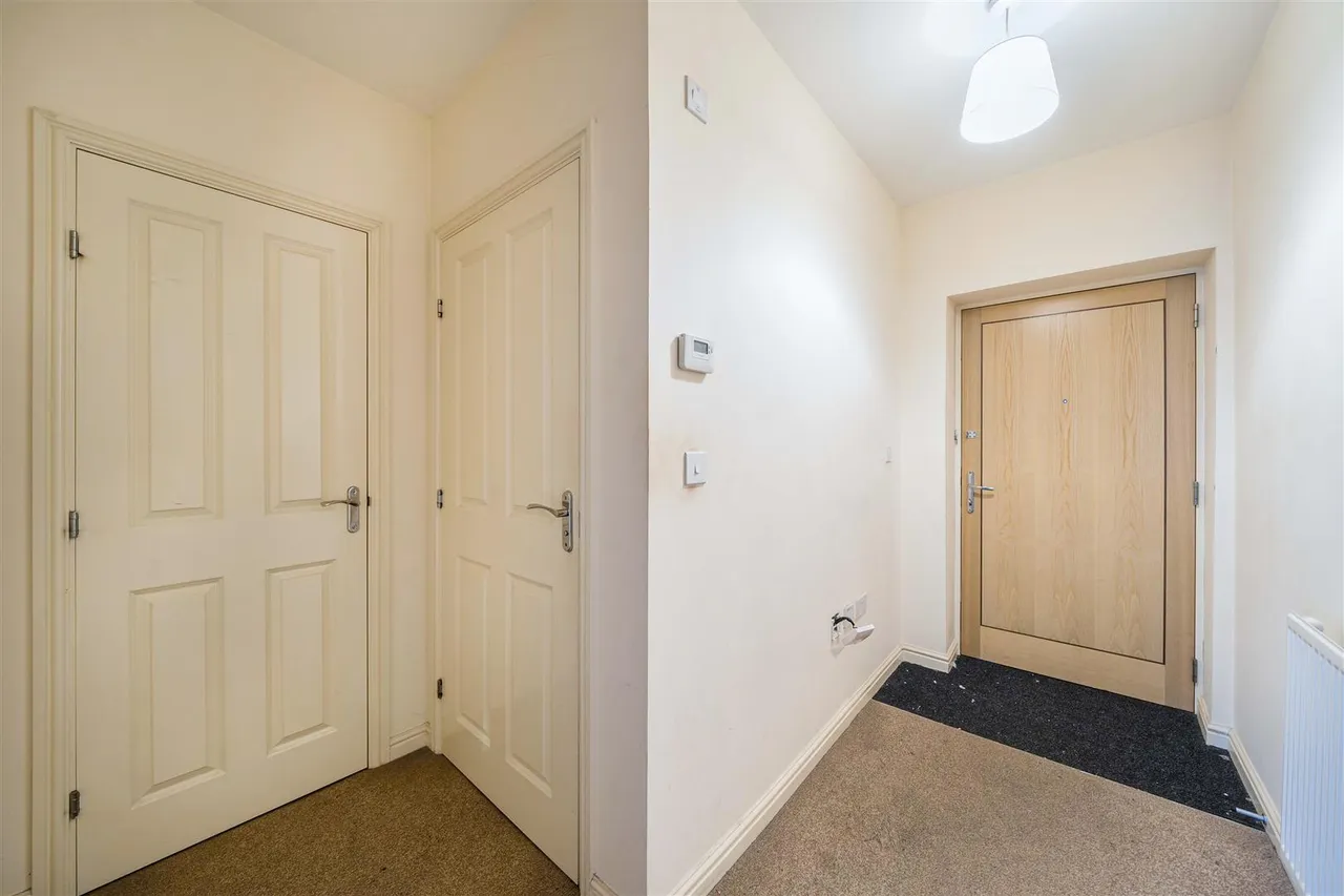 Brand Avenue, Uxbridge, UB10 0FS, photo 6