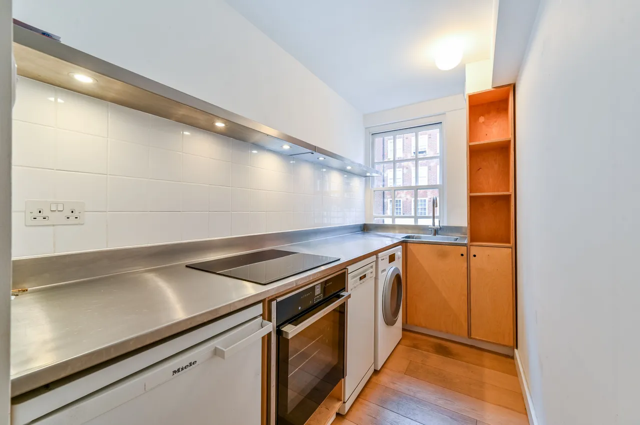 329 Park West, Edgware Road, London, photo 3