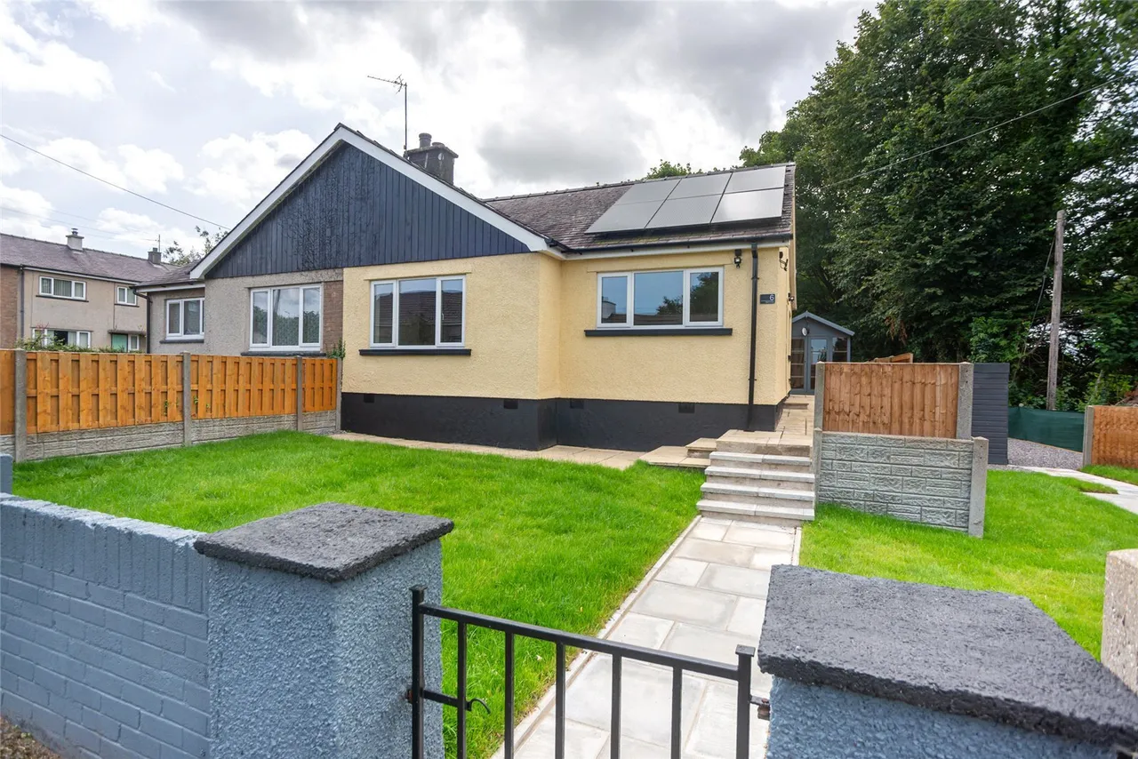 2 bed house for sale, Nant Y Gors, Gaerwen