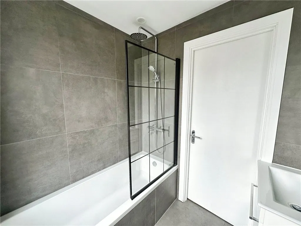 Camberwell Road, London, SE5, photo 6