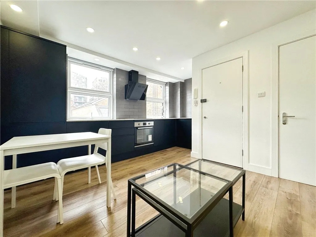 Camberwell Road, London, SE5, photo 2