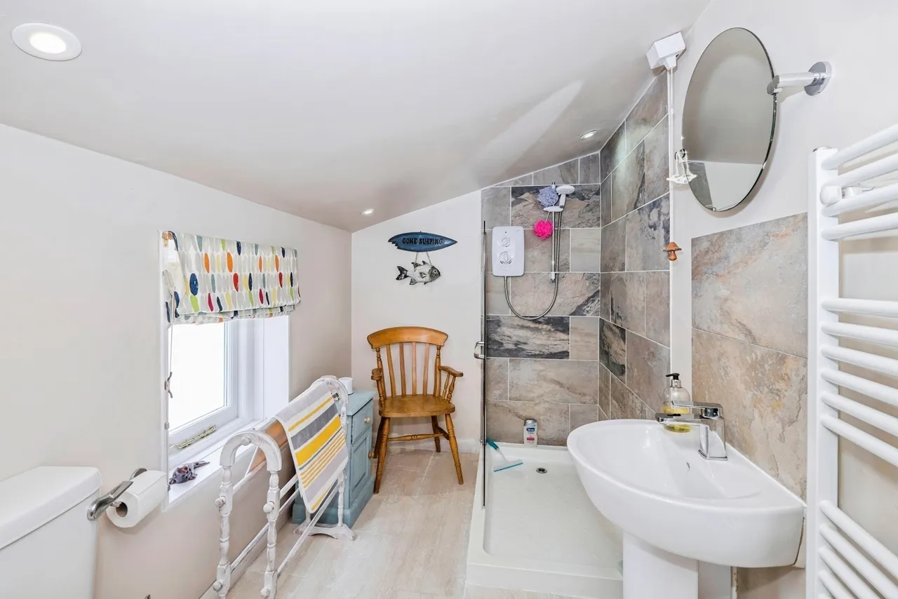 Leskinnick Terrace, Penzance, TR18, photo 11