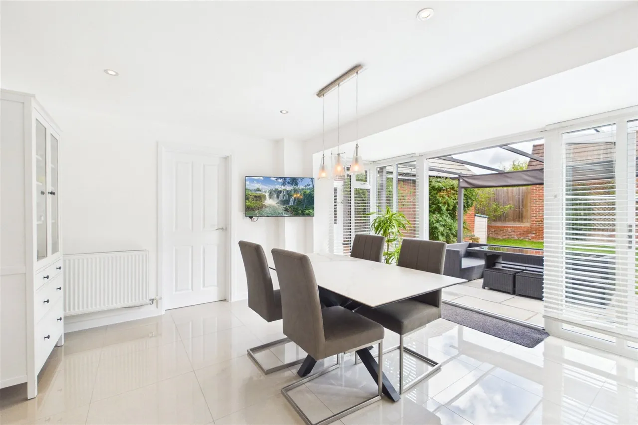 Fullbrook Avenue, Spencers Wood, RG7, photo 4