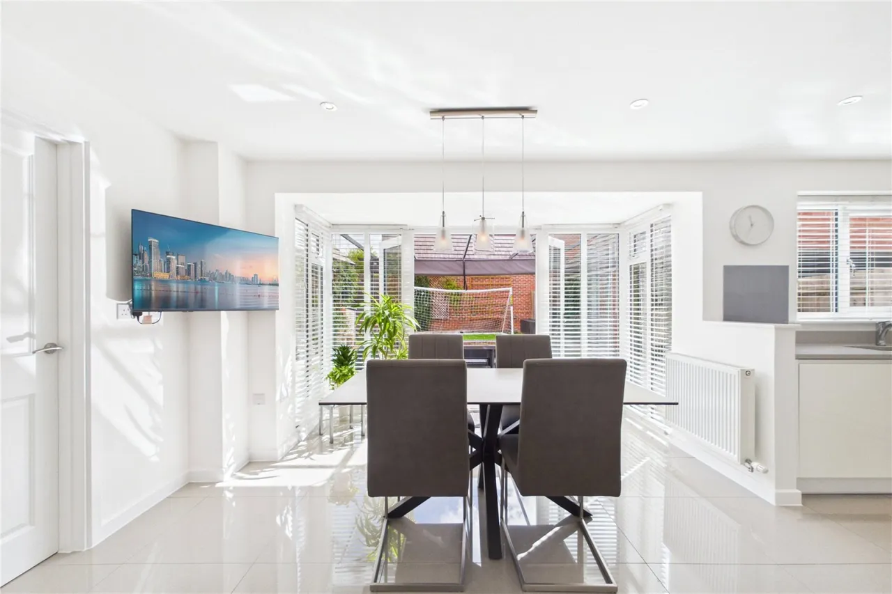 Fullbrook Avenue, Spencers Wood, RG7, photo 6