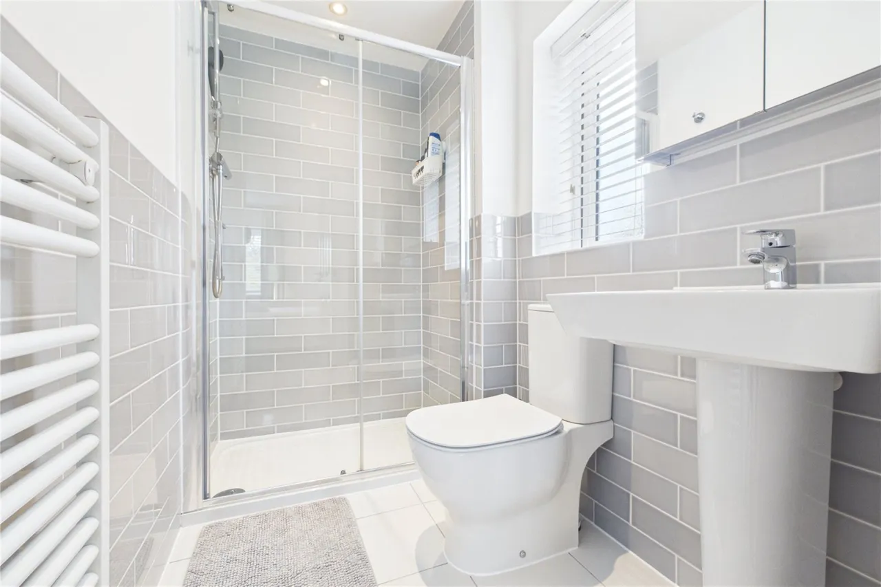 Fullbrook Avenue, Spencers Wood, RG7, photo 13